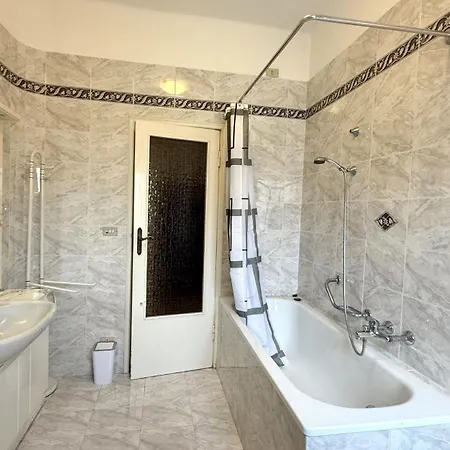 Se144 - Senigallia, Comodo Trilocale Con Aria Condizionata E Posto Auto *